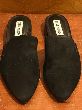 Steve Madden Women’s Suede Mule Sandals